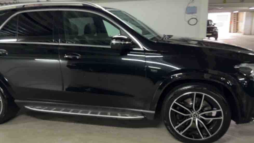 More views of Mercedes-Benz GLE