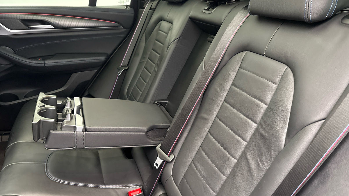 BMW iX3 Image 9