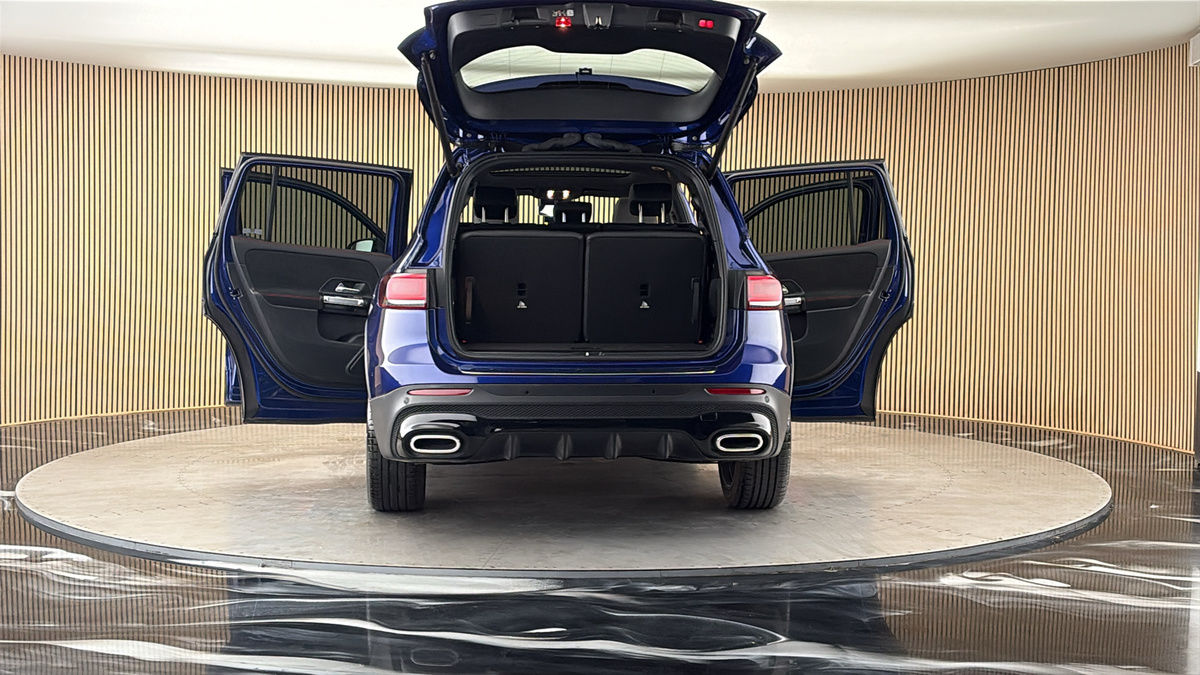 More views of Mercedes-Benz GLB