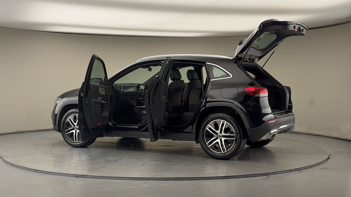 More views of Mercedes-Benz GLA