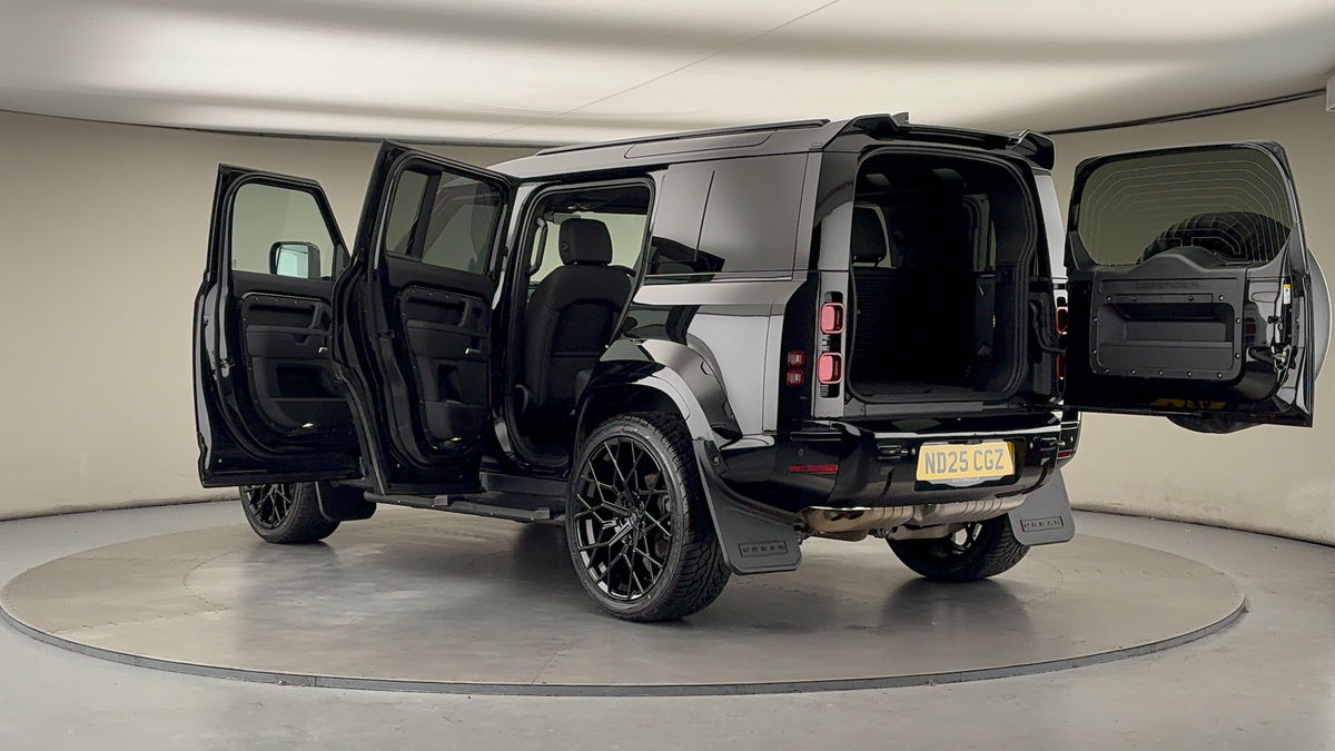 More views of Land Rover Defender 110