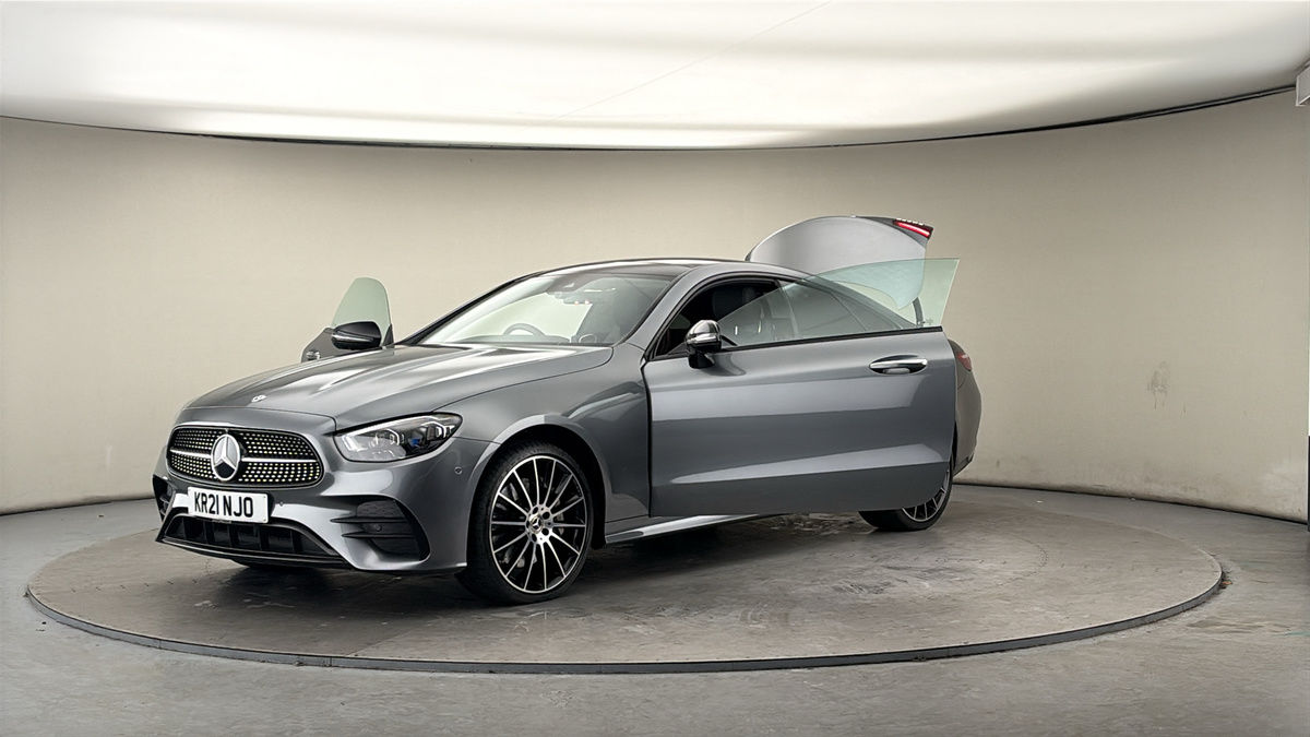 Mercedes-Benz E Class Image 22