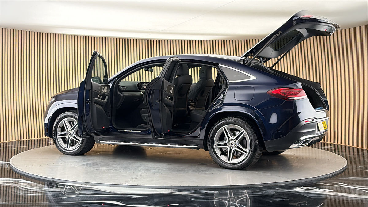 More views of Mercedes-Benz GLE