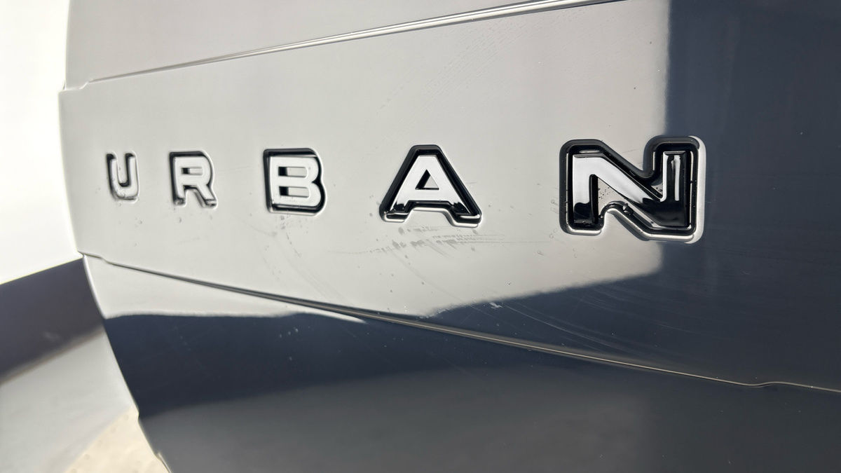 Land Rover Defender 130 Urban Image 30