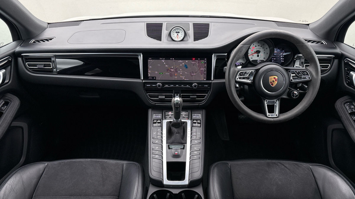 Porsche Macan Image 12