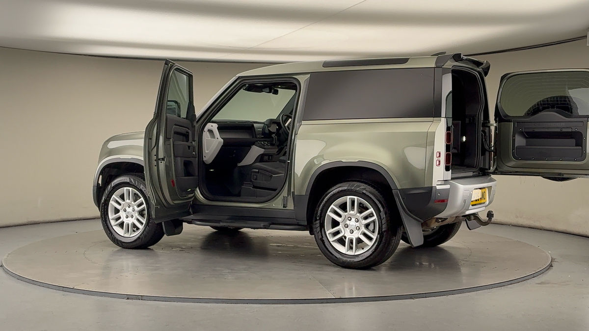 More views of Land Rover Defender 90