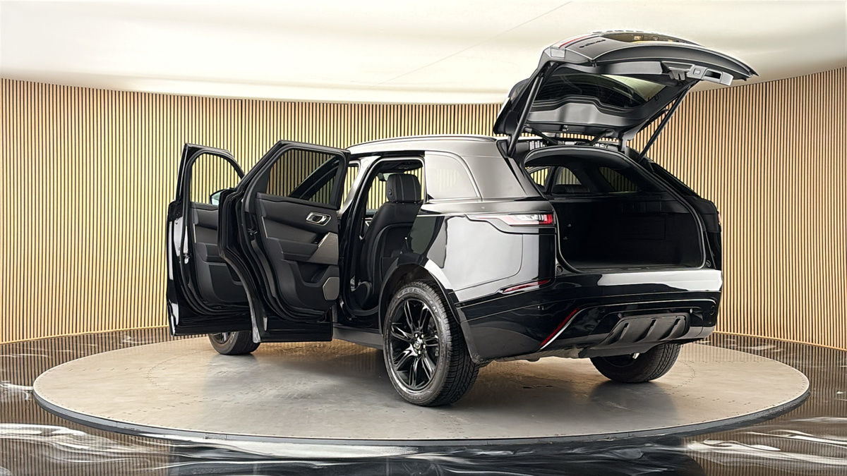 Land Rover Range Rover Velar Image 23