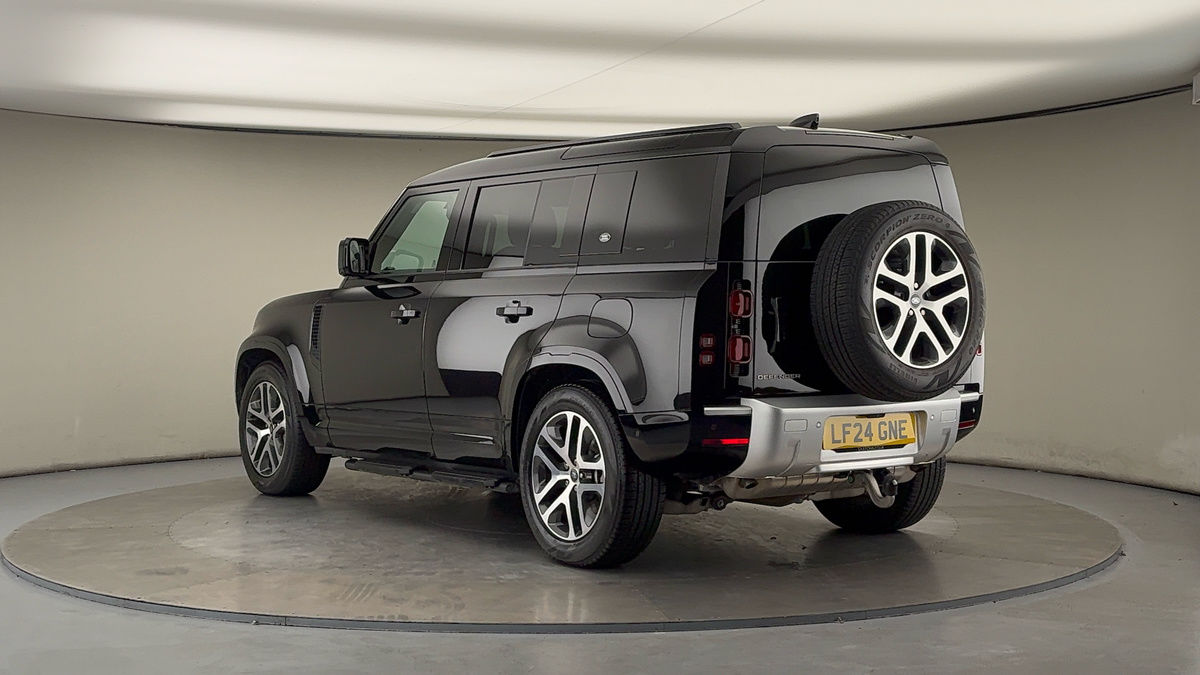 Land Rover Defender 110 Image 2