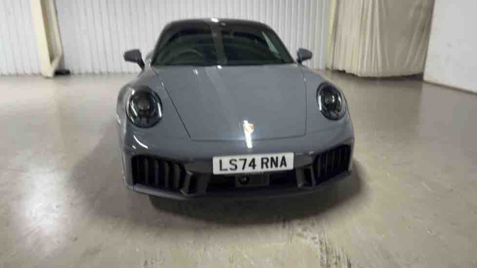 More views of Porsche 911