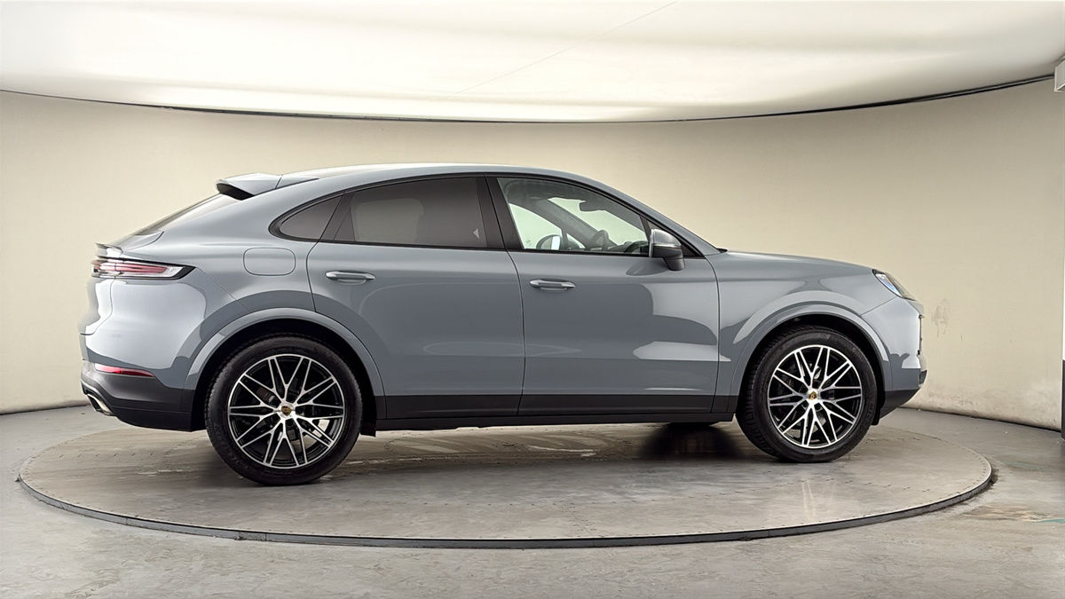 More views of Porsche Cayenne