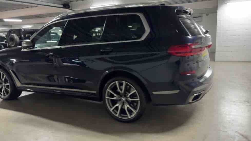 More views of BMW X7