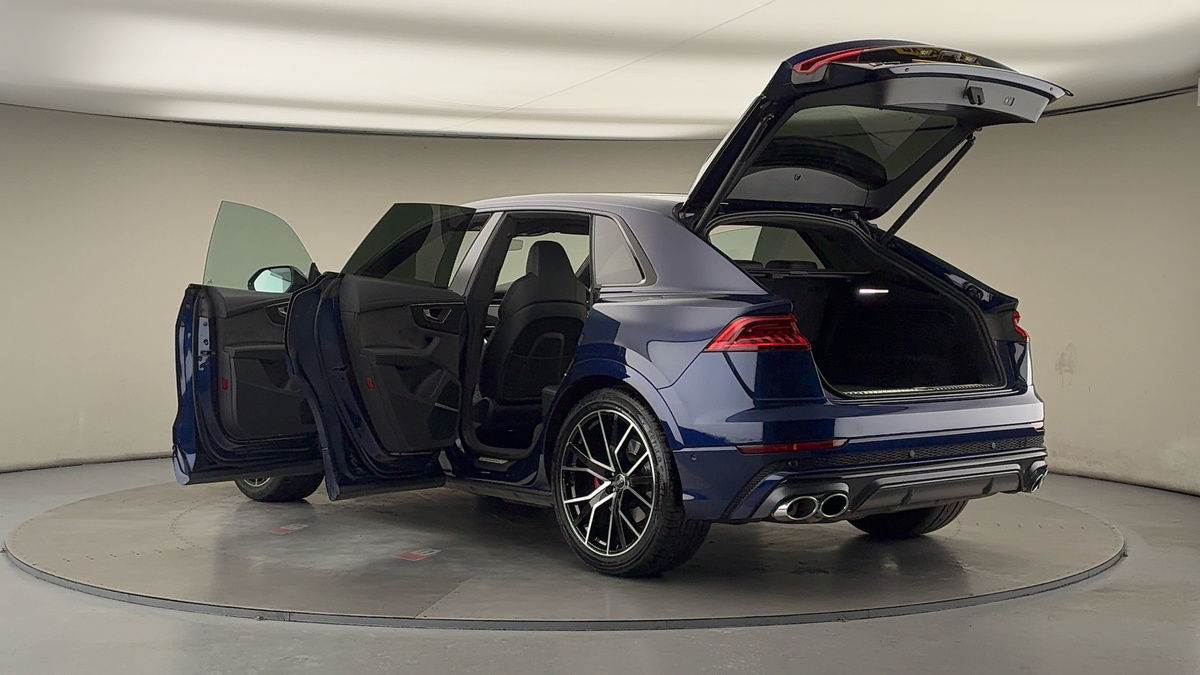 More views of Audi SQ8