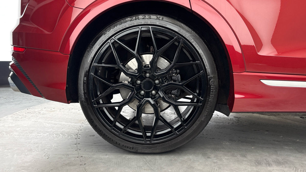 Audi SQ8 Image 10