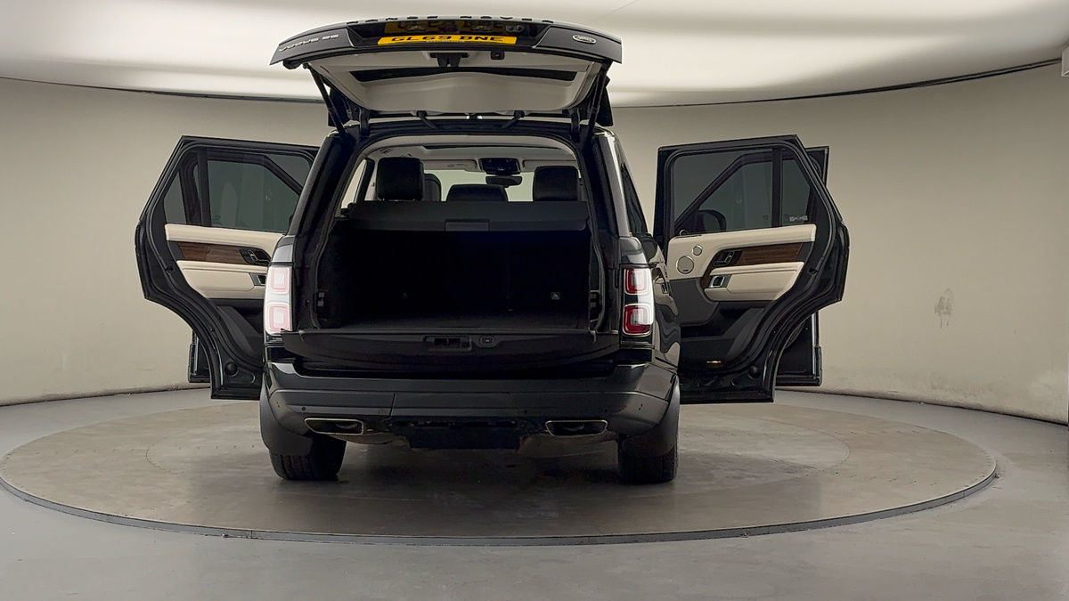 More views of Land Rover Range Rover