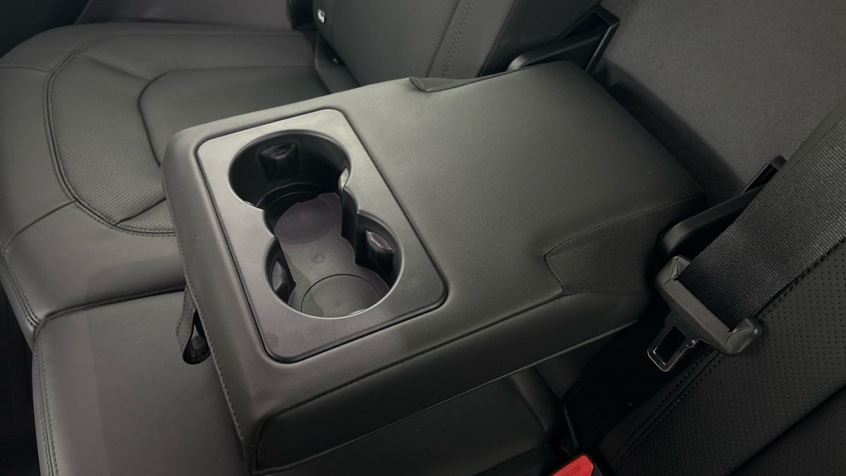 Land Rover Defender 90 Image 9
