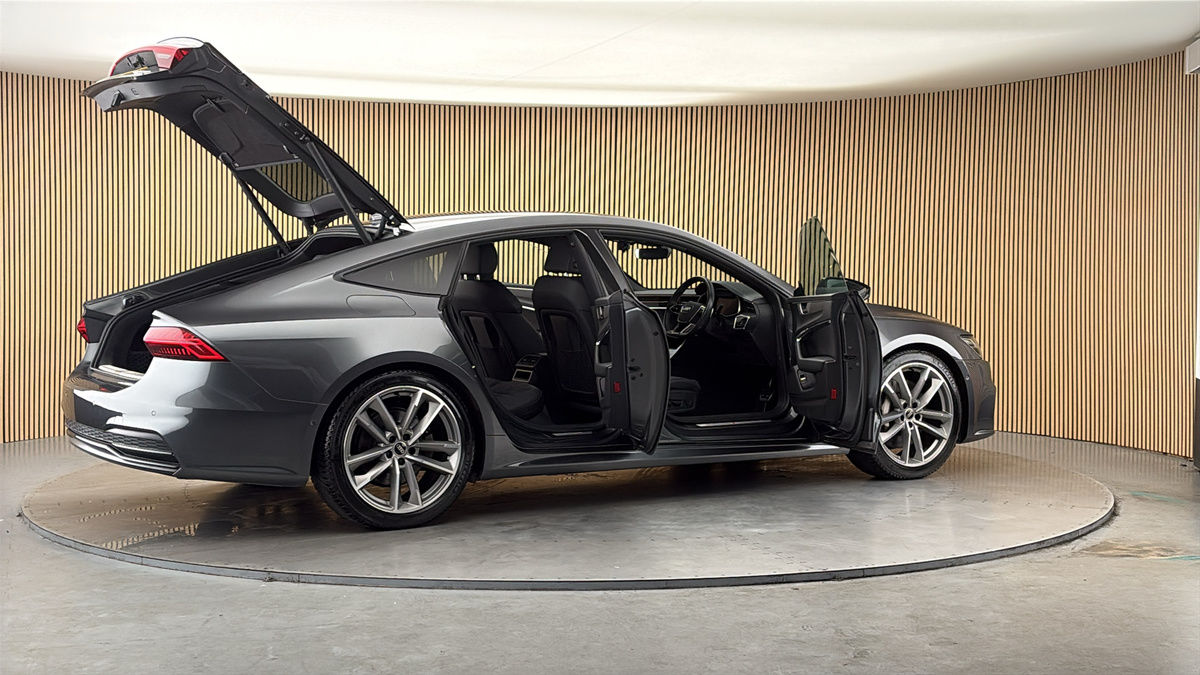 More views of Audi A7