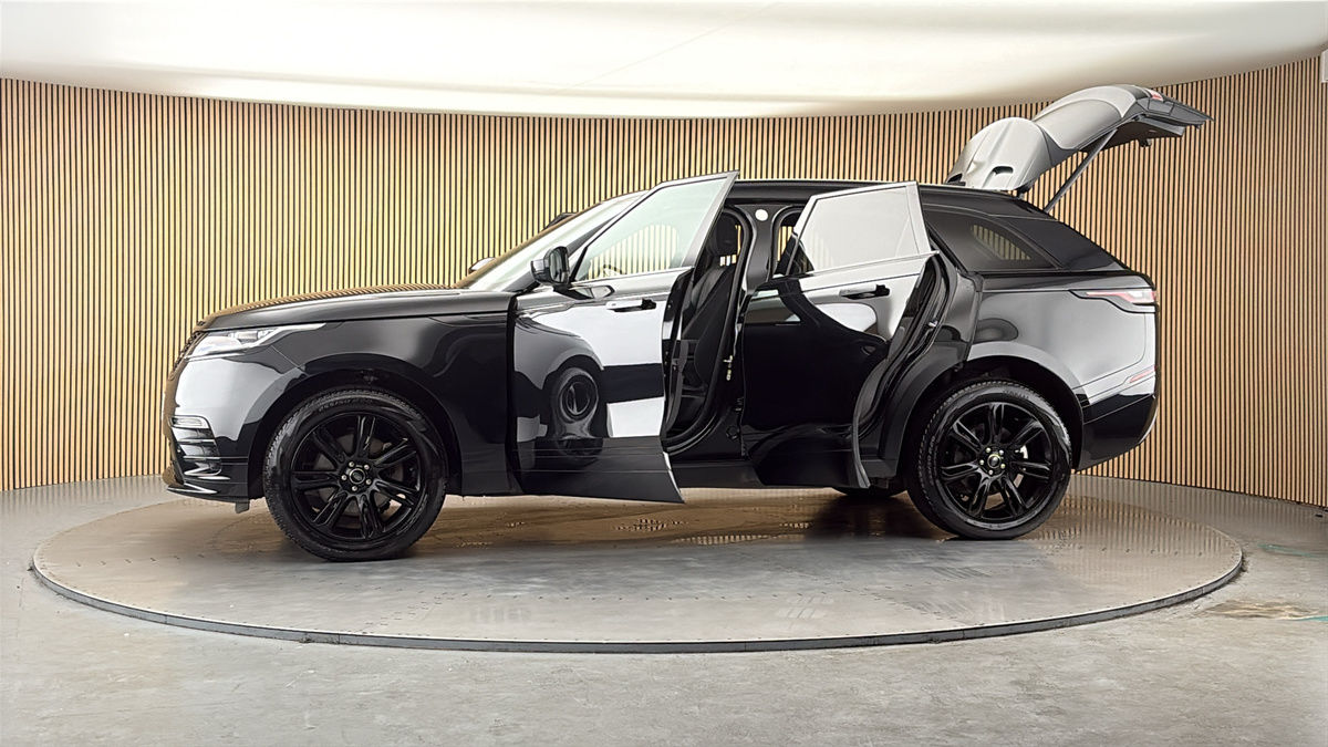 More views of Land Rover Range Rover Velar