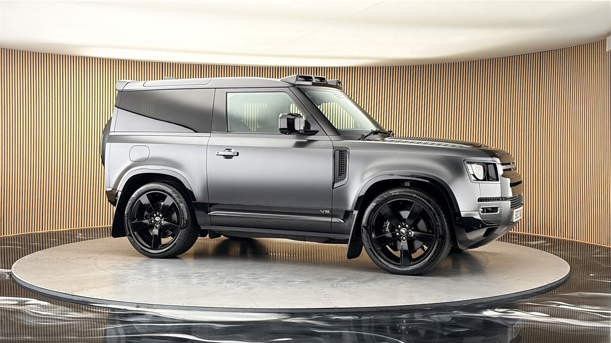 More views of Land Rover Defender 90