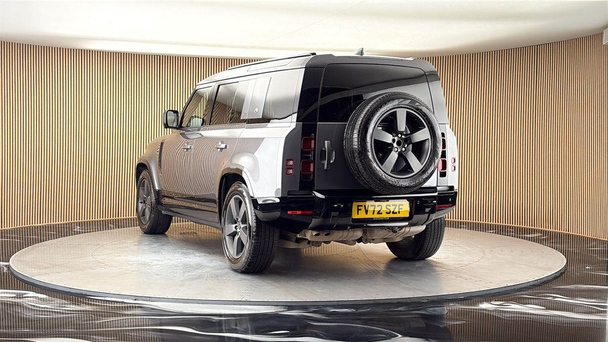 More views of Land Rover Defender 110
