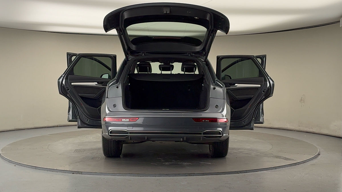 More views of Audi Q5