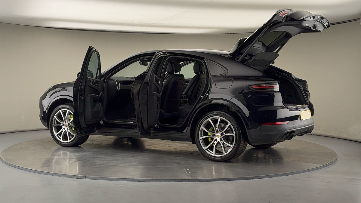 More views of Porsche Cayenne