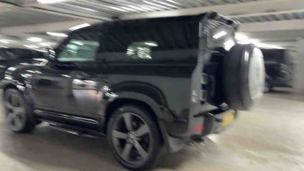 More views of Land Rover Defender 90