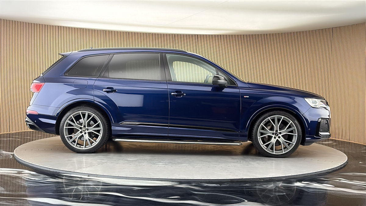 Audi Q7 Image 16
