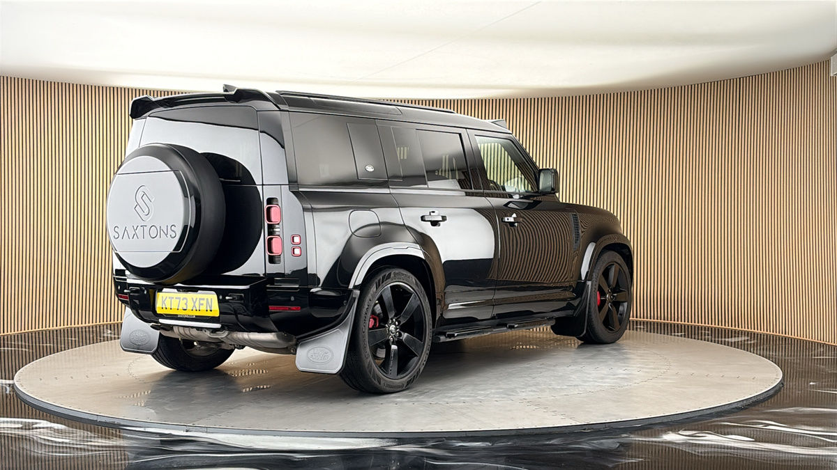 More views of Land Rover Defender 110