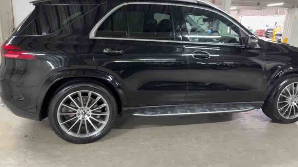 More views of Mercedes-Benz GLE