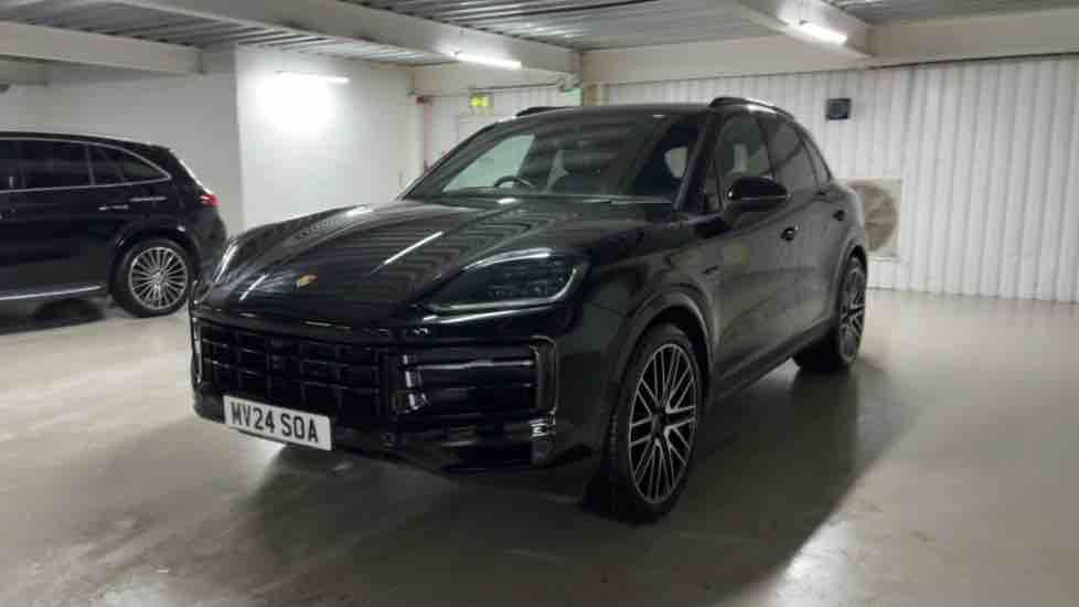 More views of Porsche Cayenne