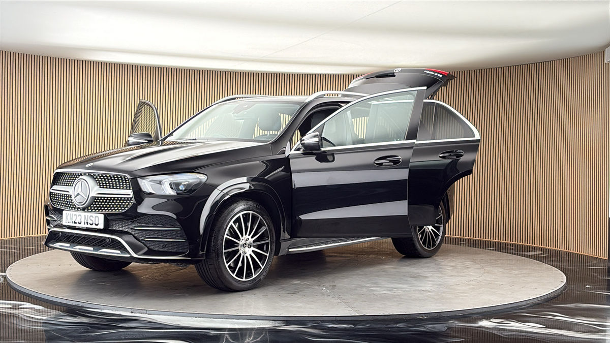 More views of Mercedes-Benz GLE