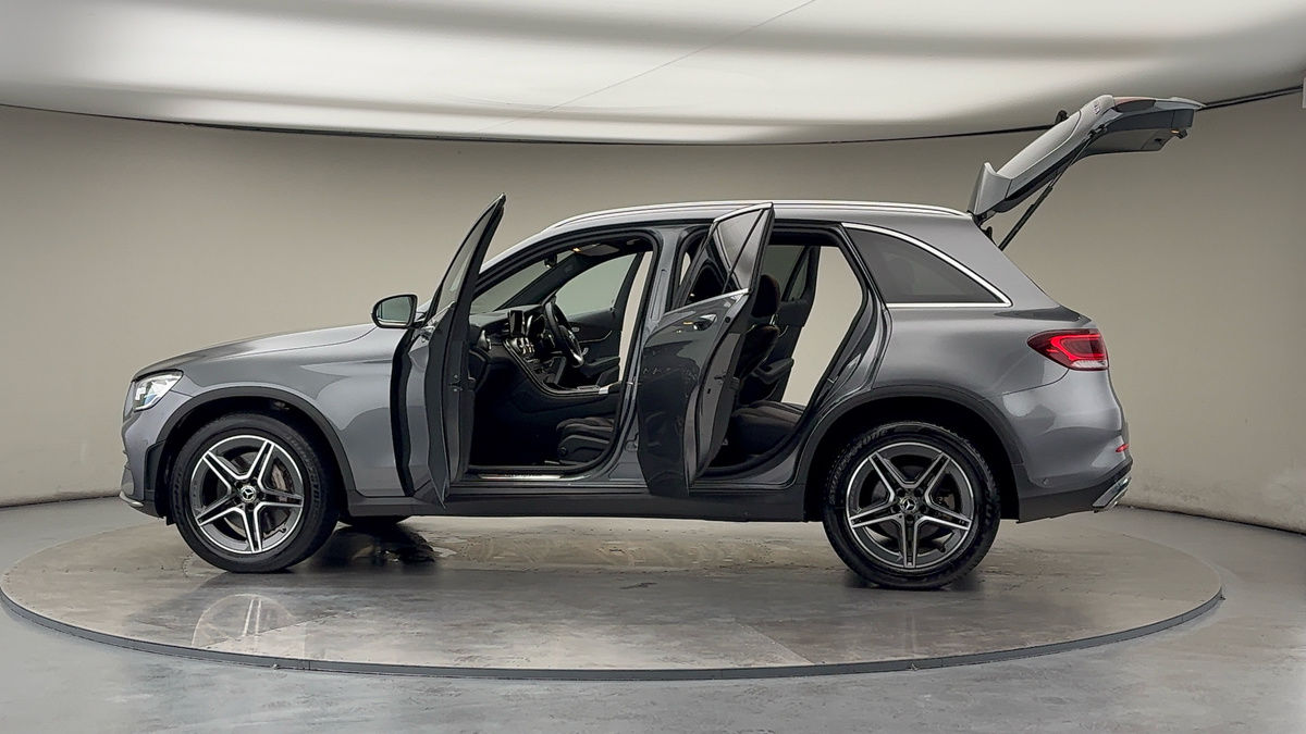More views of Mercedes-Benz GLC