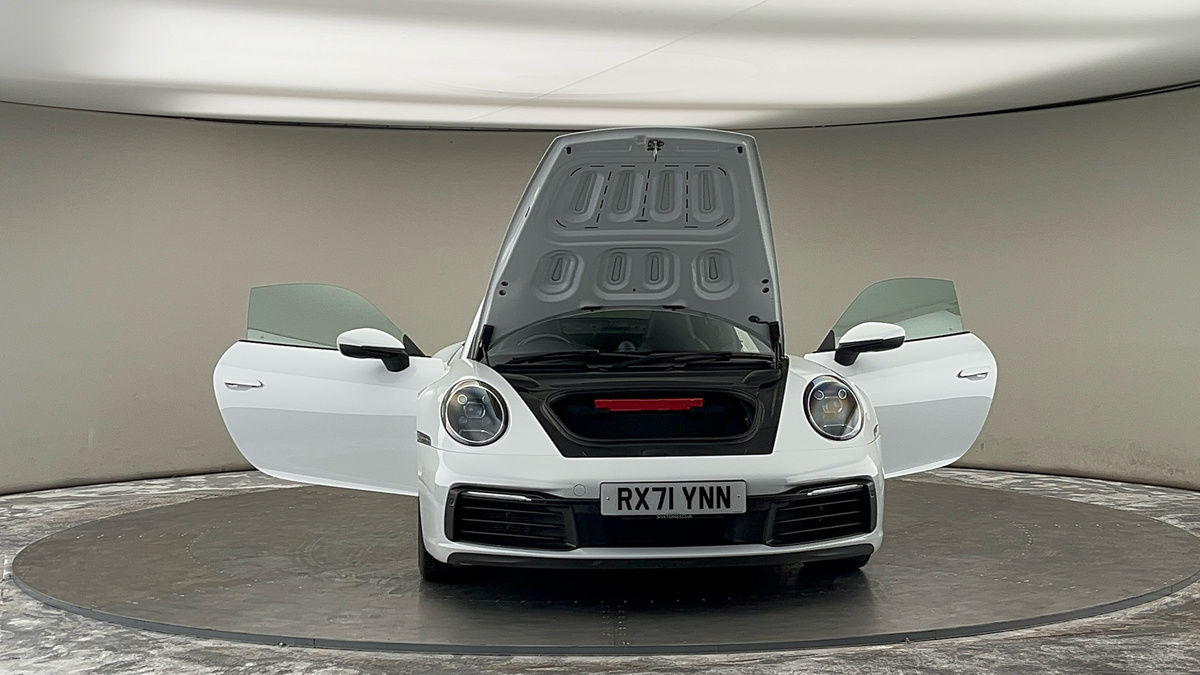 More views of Porsche 911
