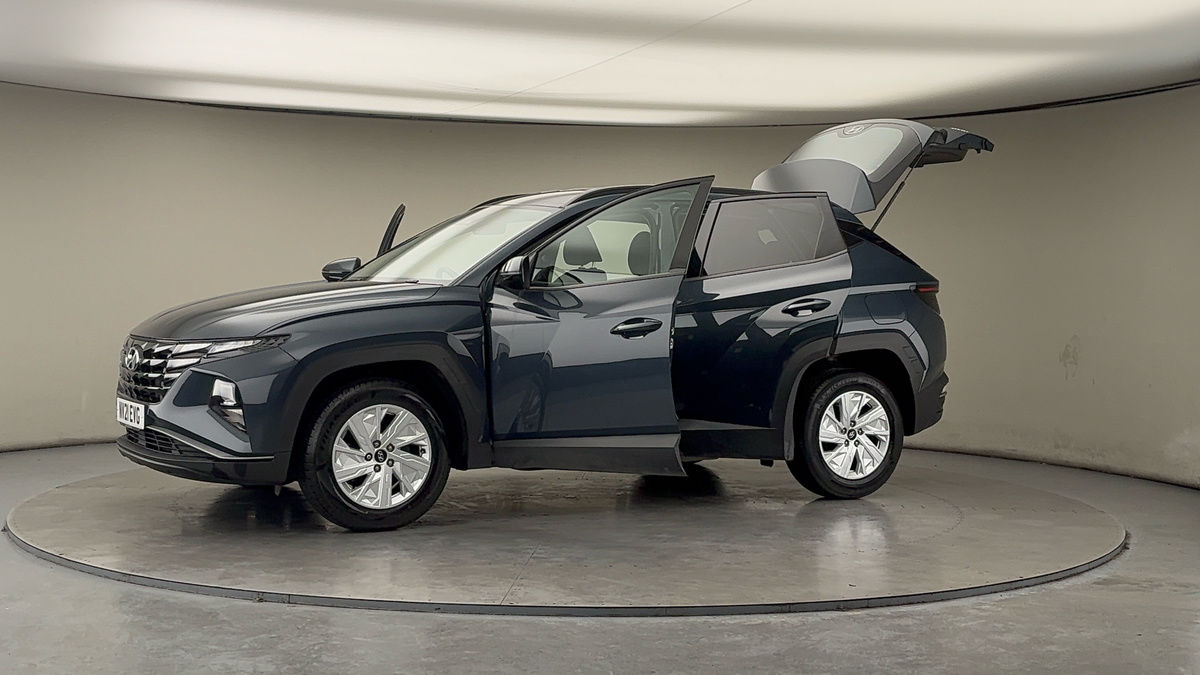 More views of Hyundai TUCSON