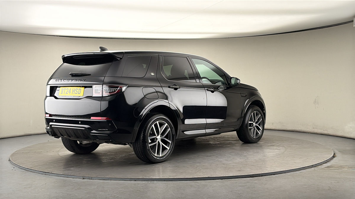 Land Rover Discovery Sport Image 21