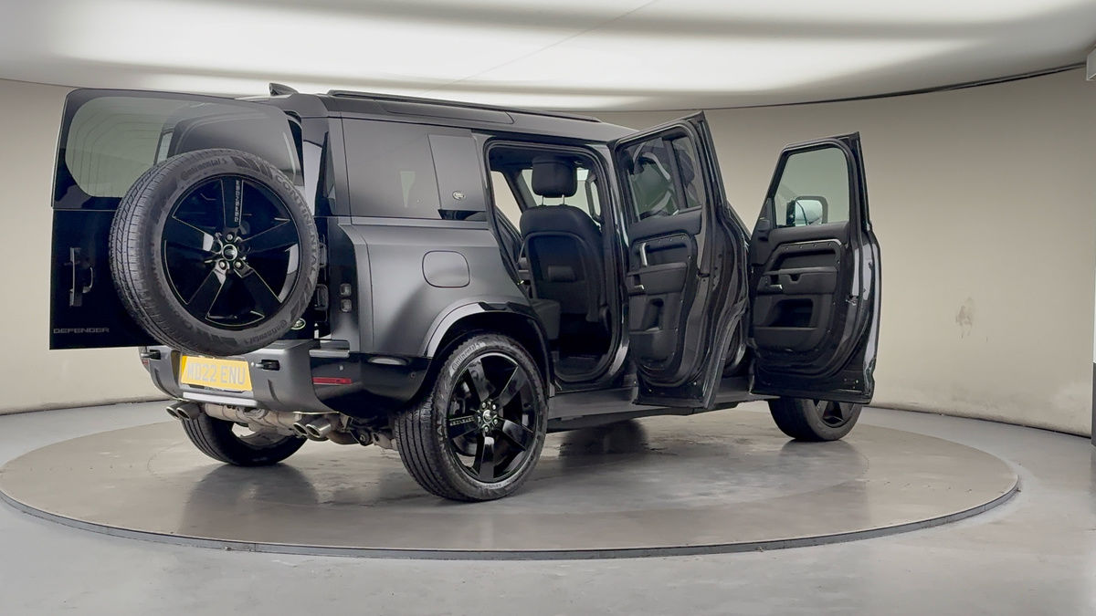 More views of Land Rover Defender 110