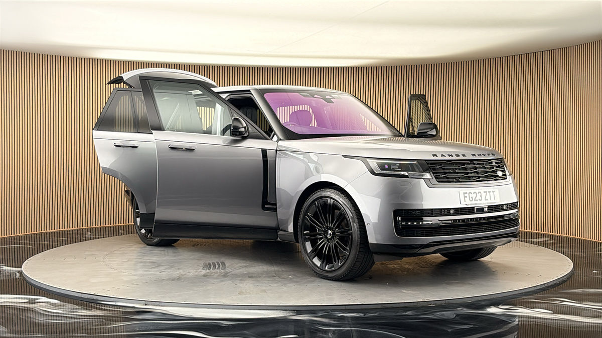 More views of Land Rover Range Rover