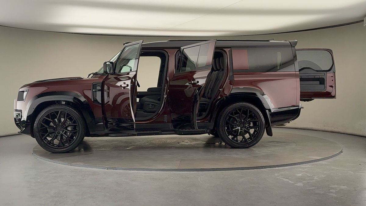 More views of Land Rover Defender 130