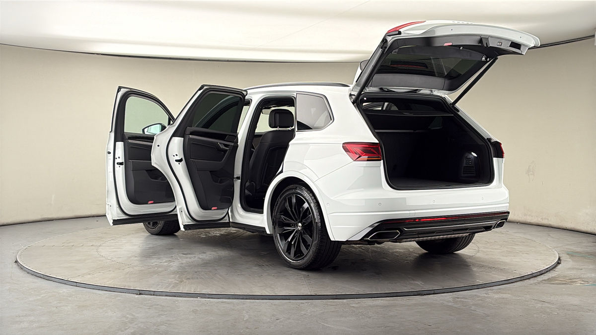 Volkswagen Touareg Image 23