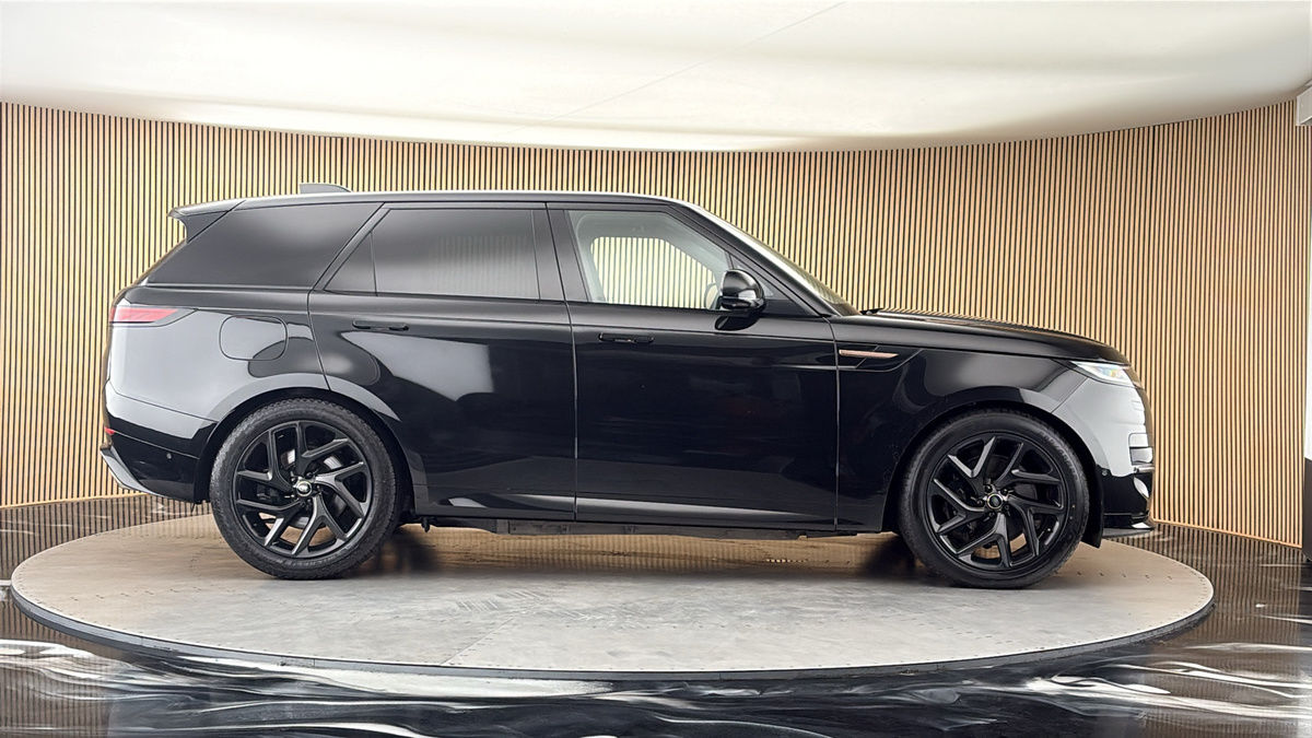 Land Rover Range Rover Sport Image 16