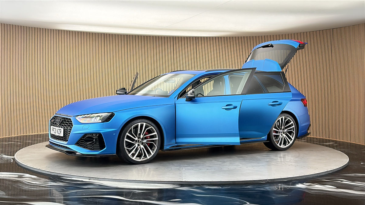More views of Audi RS4 Avant