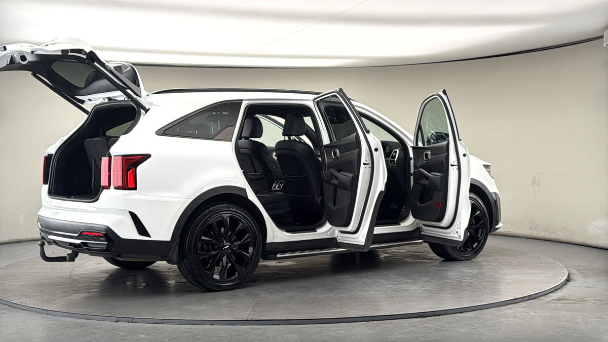 More views of Kia Sorento