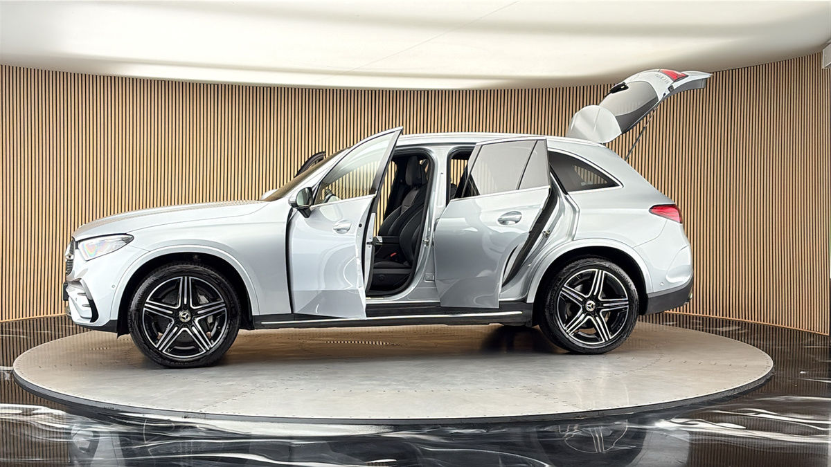 More views of Mercedes-Benz GLC