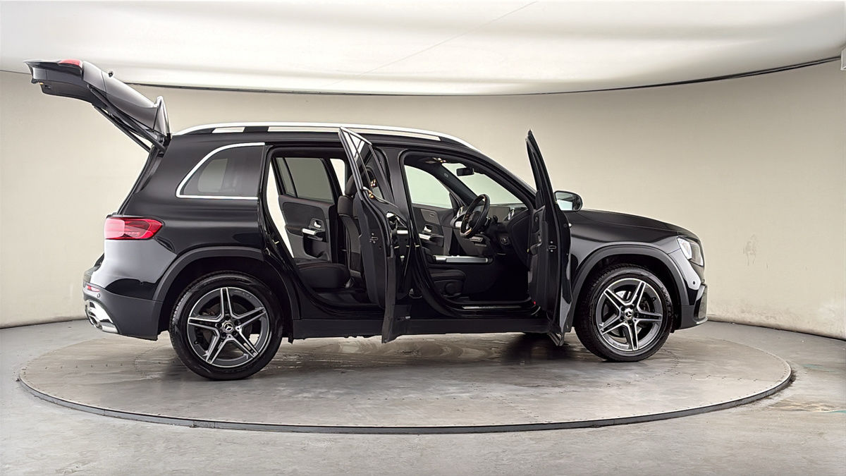 More views of Mercedes-Benz GLB