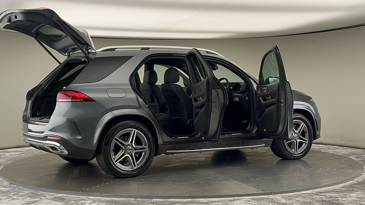 More views of Mercedes-Benz GLE
