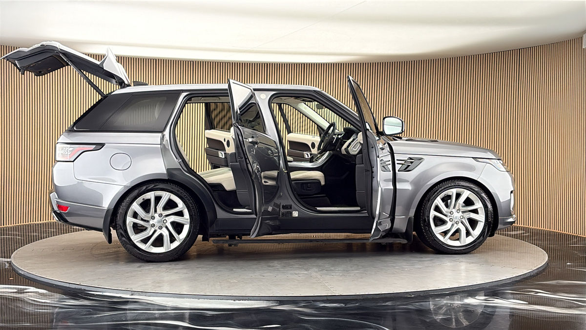 More views of Land Rover Range Rover Sport