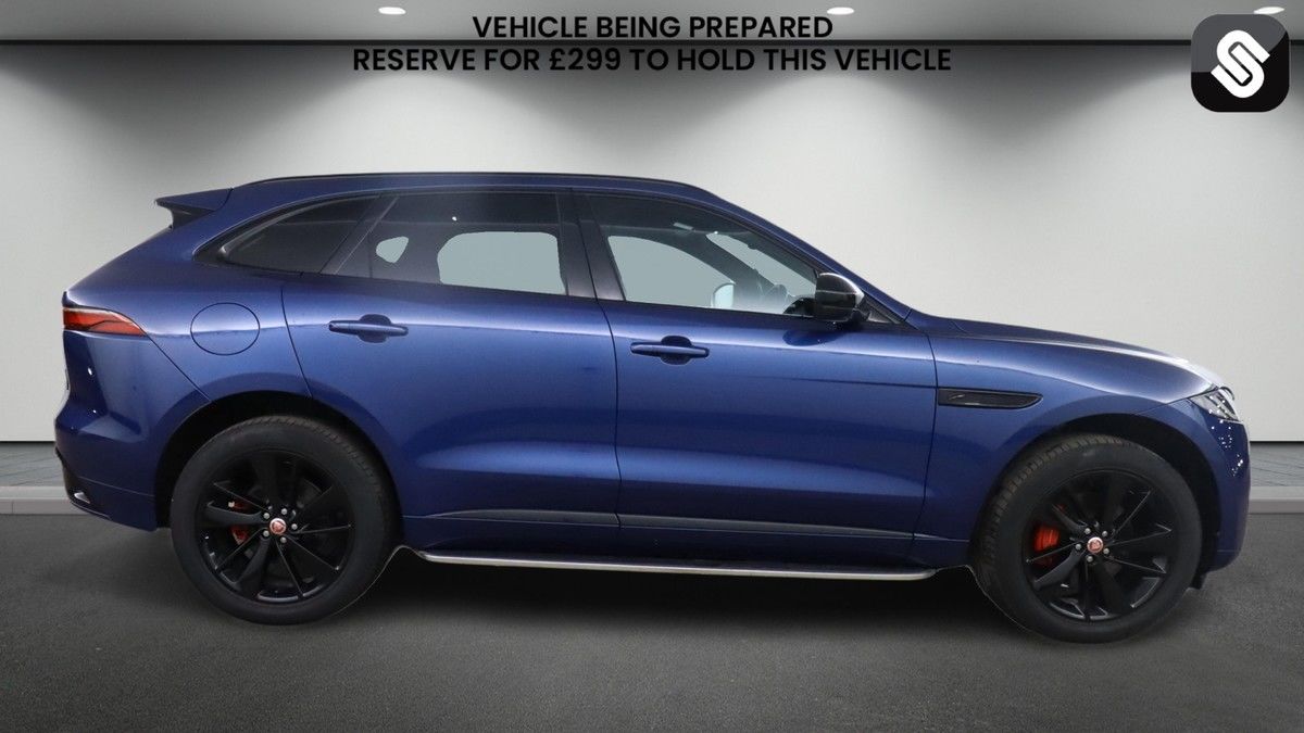 Jaguar F-PACE Image 5