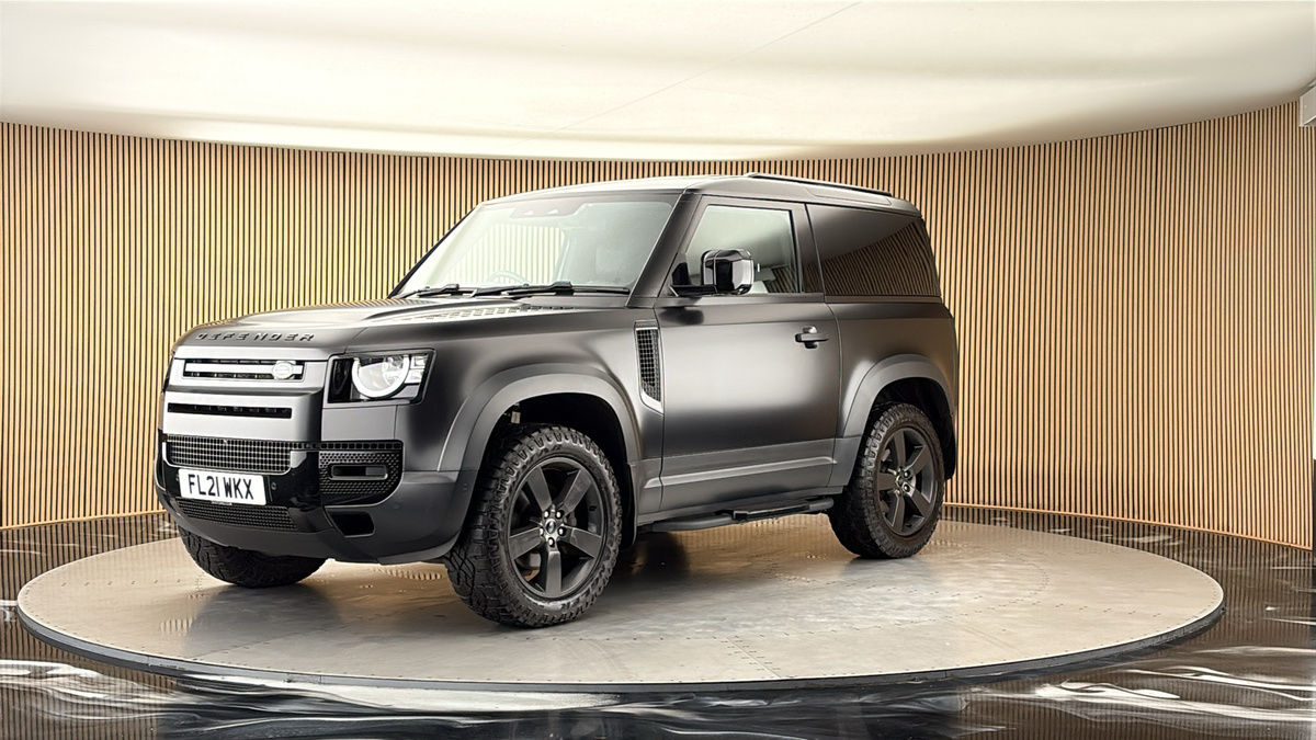 Land Rover Defender 90 Image 20
