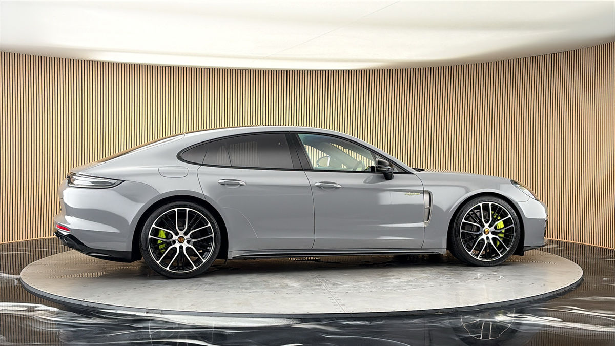More views of Porsche Panamera