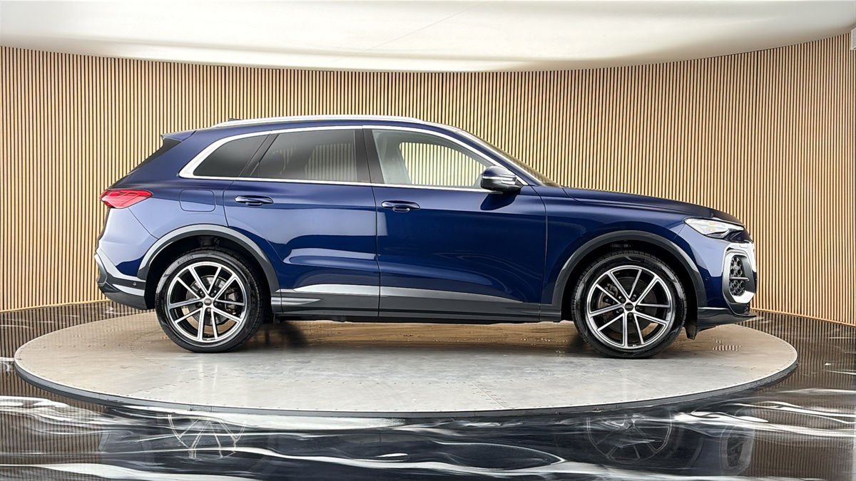 More views of Audi Q5